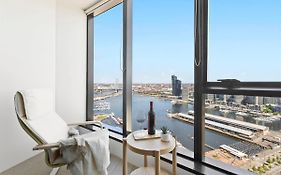 A 2Br Apt With Amazing Harbor Views Free Parking